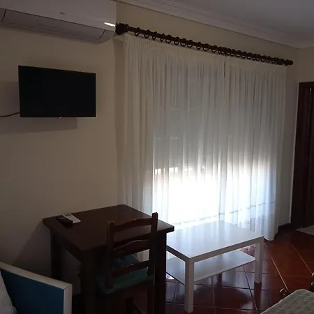 A Casa Da Ti Laura - Al Affittacamere Aveiro